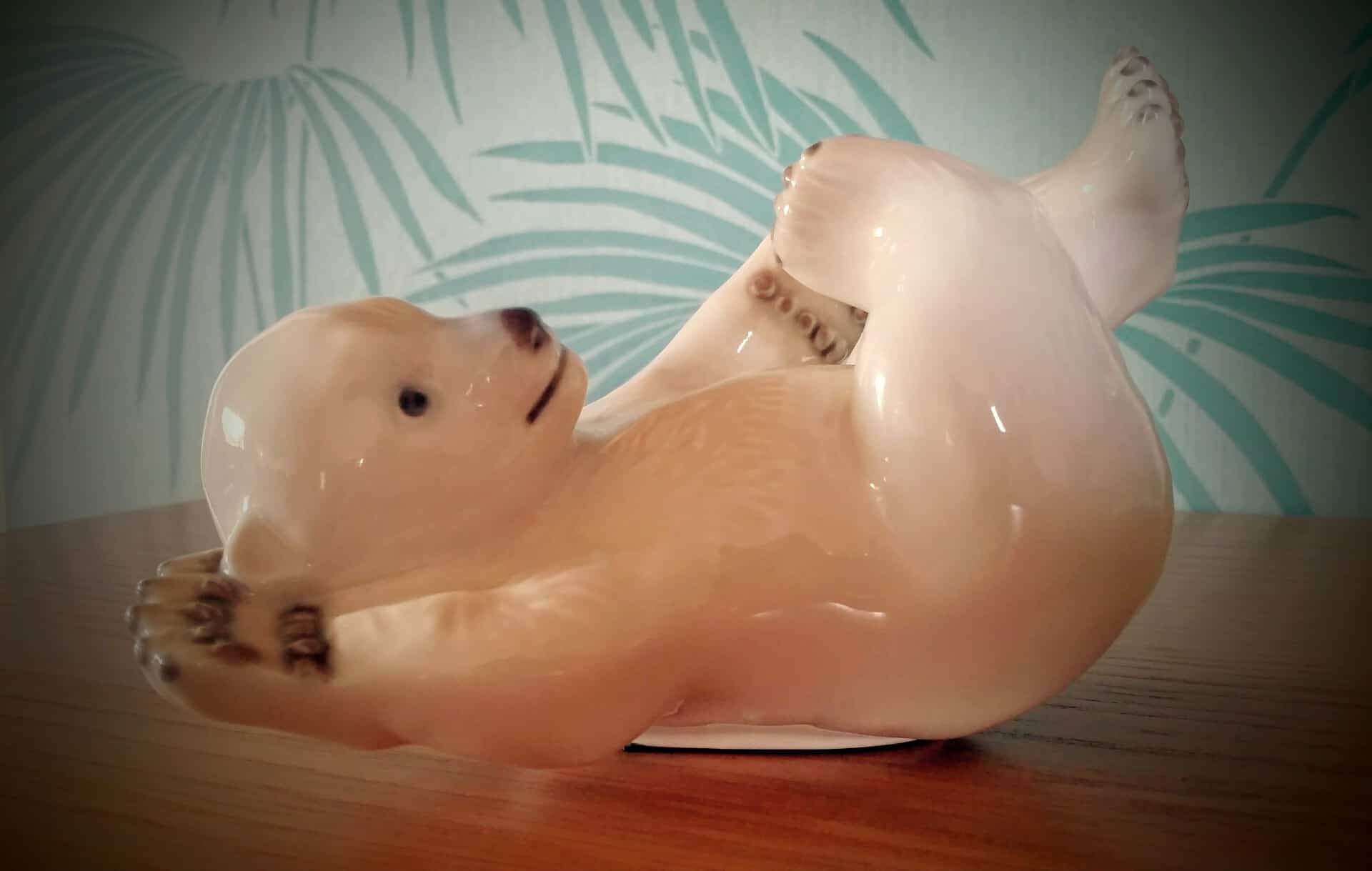 kongelig isbjørnefigur